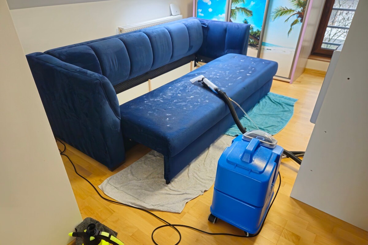 Profesjonalna neutralizacja kanapy z moczu kota w Lublinie